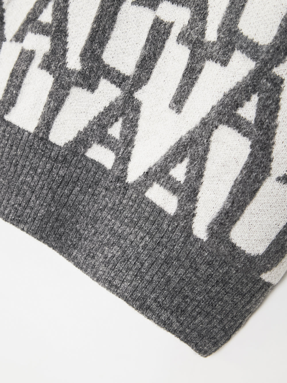 ハーフジップアップ ニット