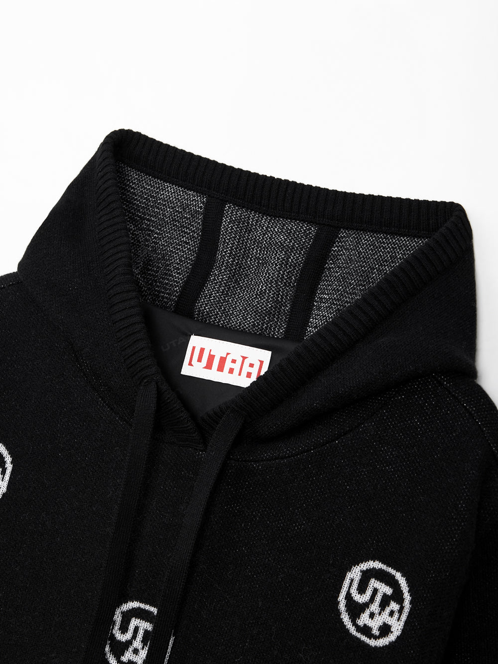 ダスク・ブラン・バロックニットフード