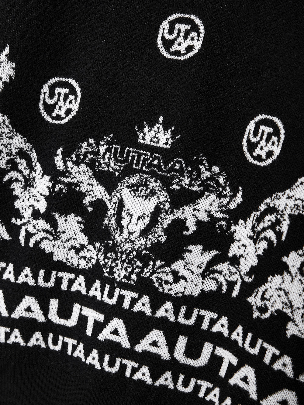 ダスク・ブラン・バロックニットフード