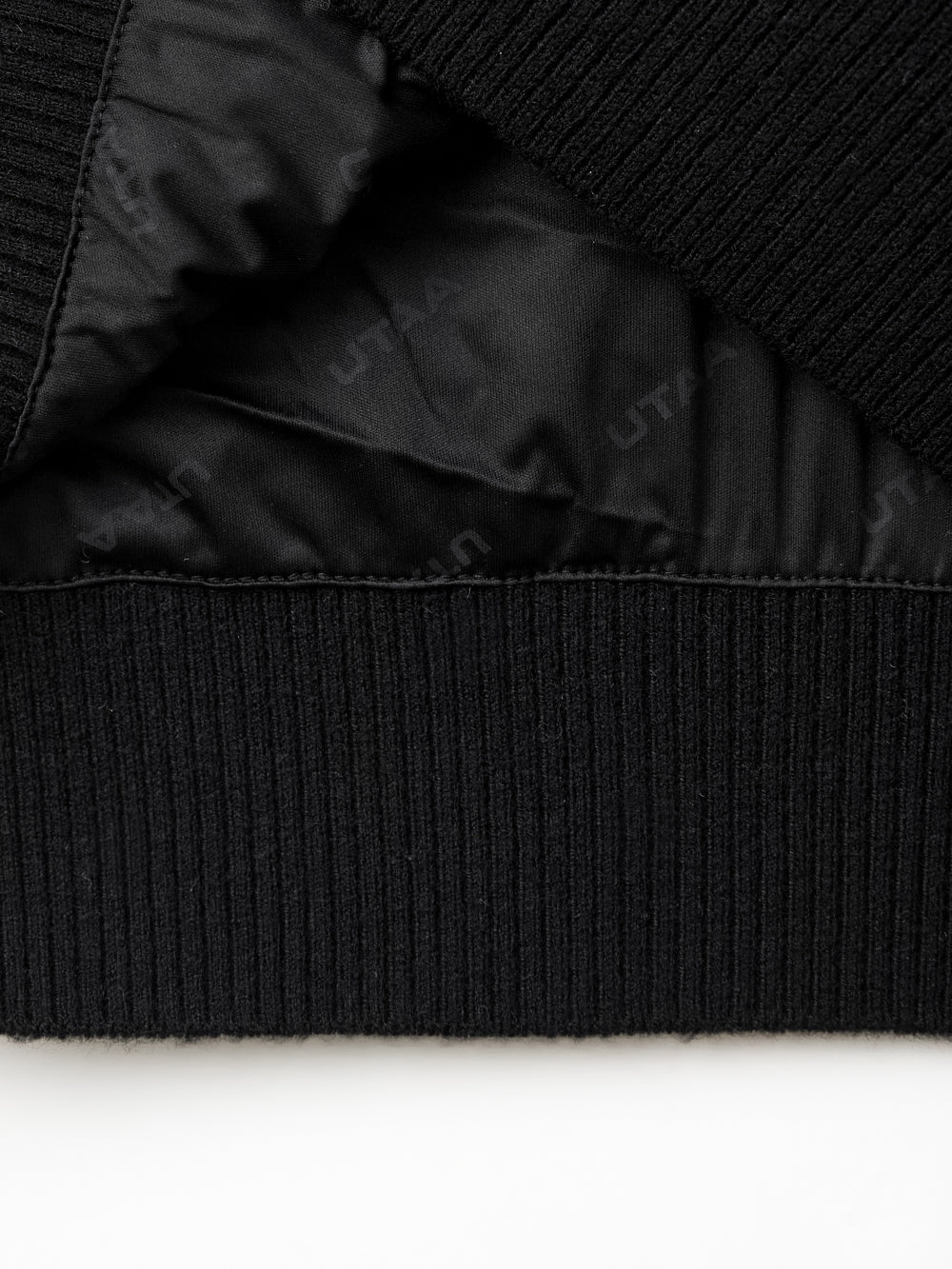 ダスク・ブラン・バロックニットフード