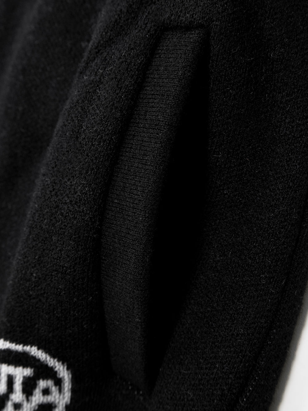 ダスク ブラン バロック ニット ジョガーパンツ