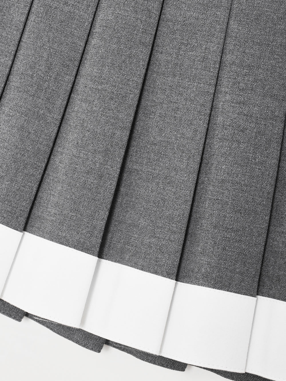 UTAA モノロゴ クラシックプリーツスカート