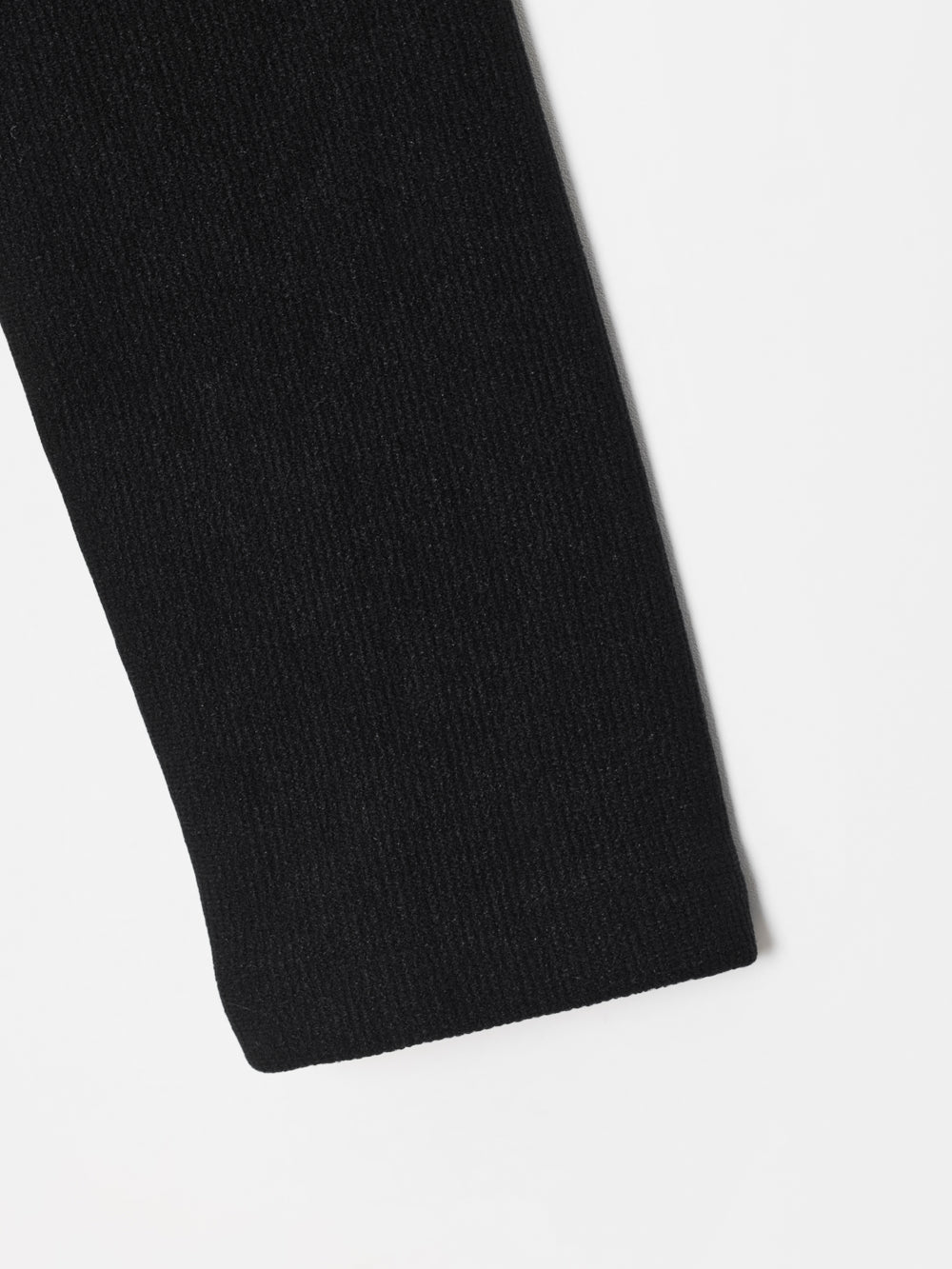 UTAA ドゥカート ルーナル ギルト シンボル タートルネック スリーブ : レディース