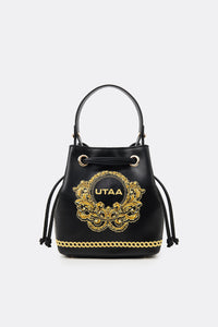 UTAA クレストゴールデンエンブレムバケットバッグ ブラック : Women's