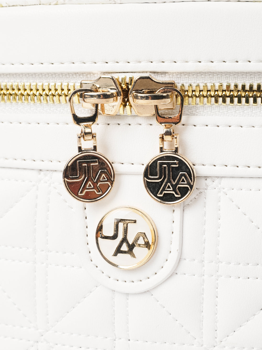 UTAA CrossキルティングトートCrossバッグ : Women's
