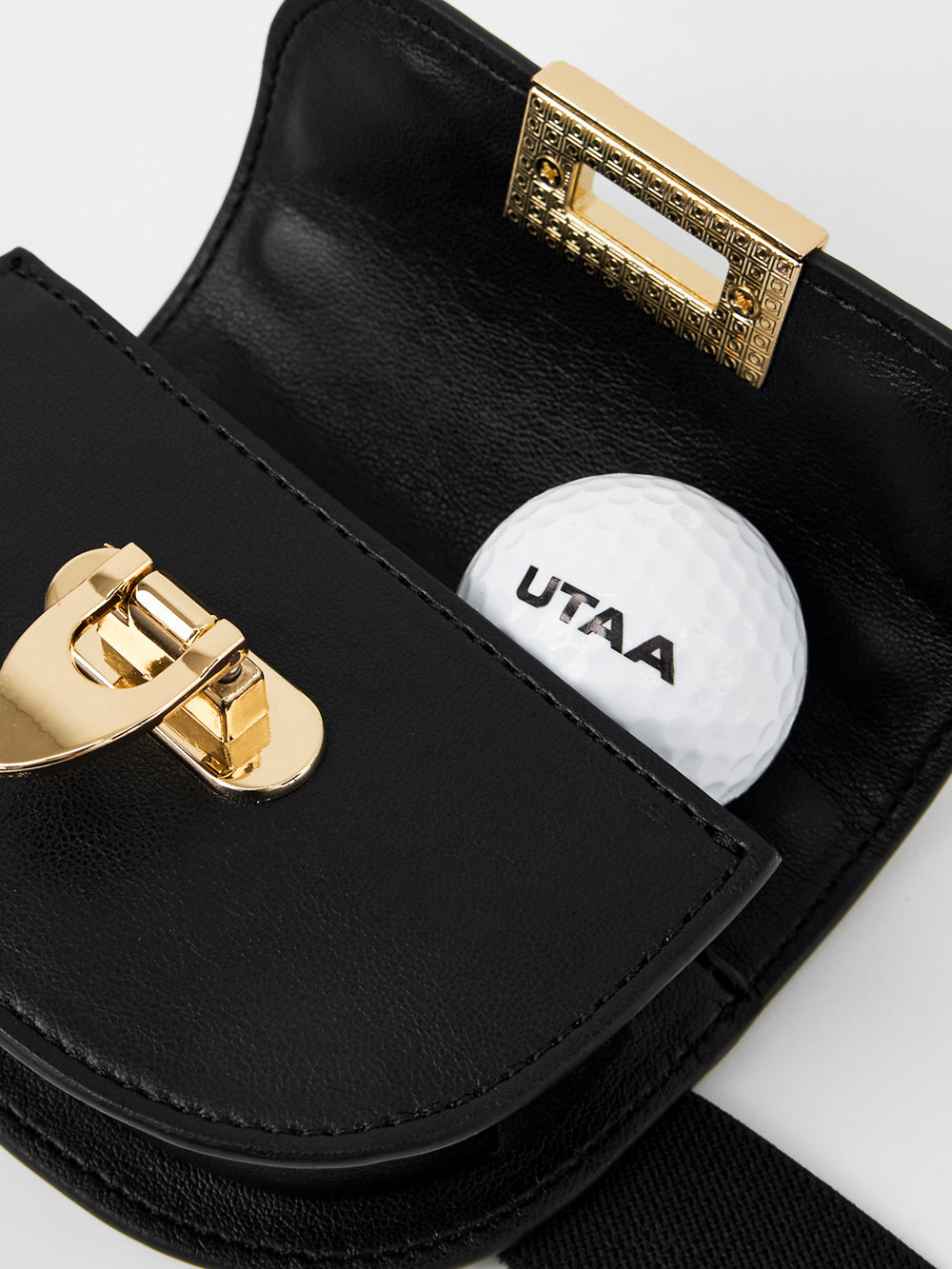 UTAA ゴールデンスタッドフラッシュベルトバッグ ブラック : Women's