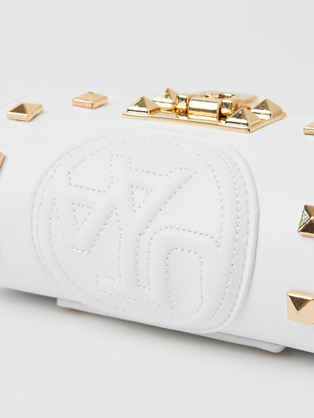 UTAA ゴールデンスタッドフラッシュベルトバッグ ホワイト : Women's