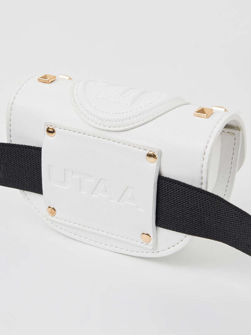 UTAA ゴールデンスタッドフラッシュベルトバッグ ホワイト : Women's