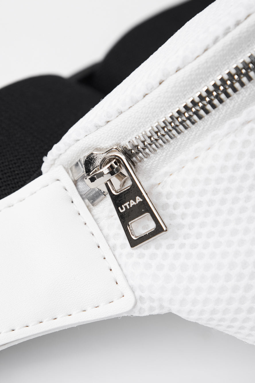 UTAA モノエンブレムメッシュベルトバッグ ホワイト : Women's