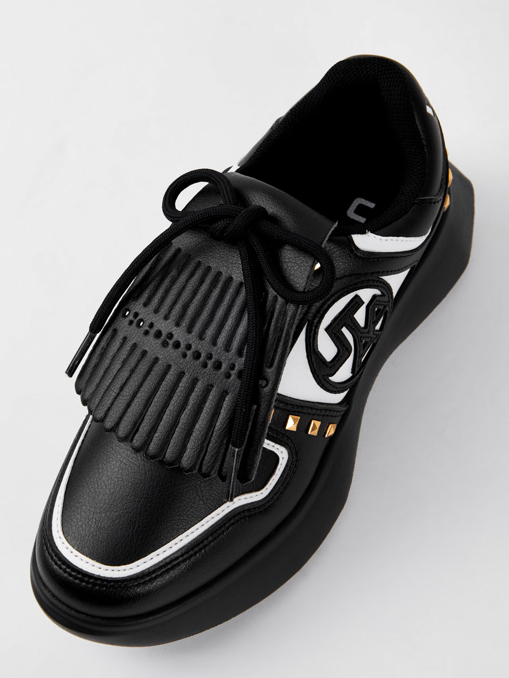 ゴールデンスタッズフラッシュダービー キルティスニーカー : レディース