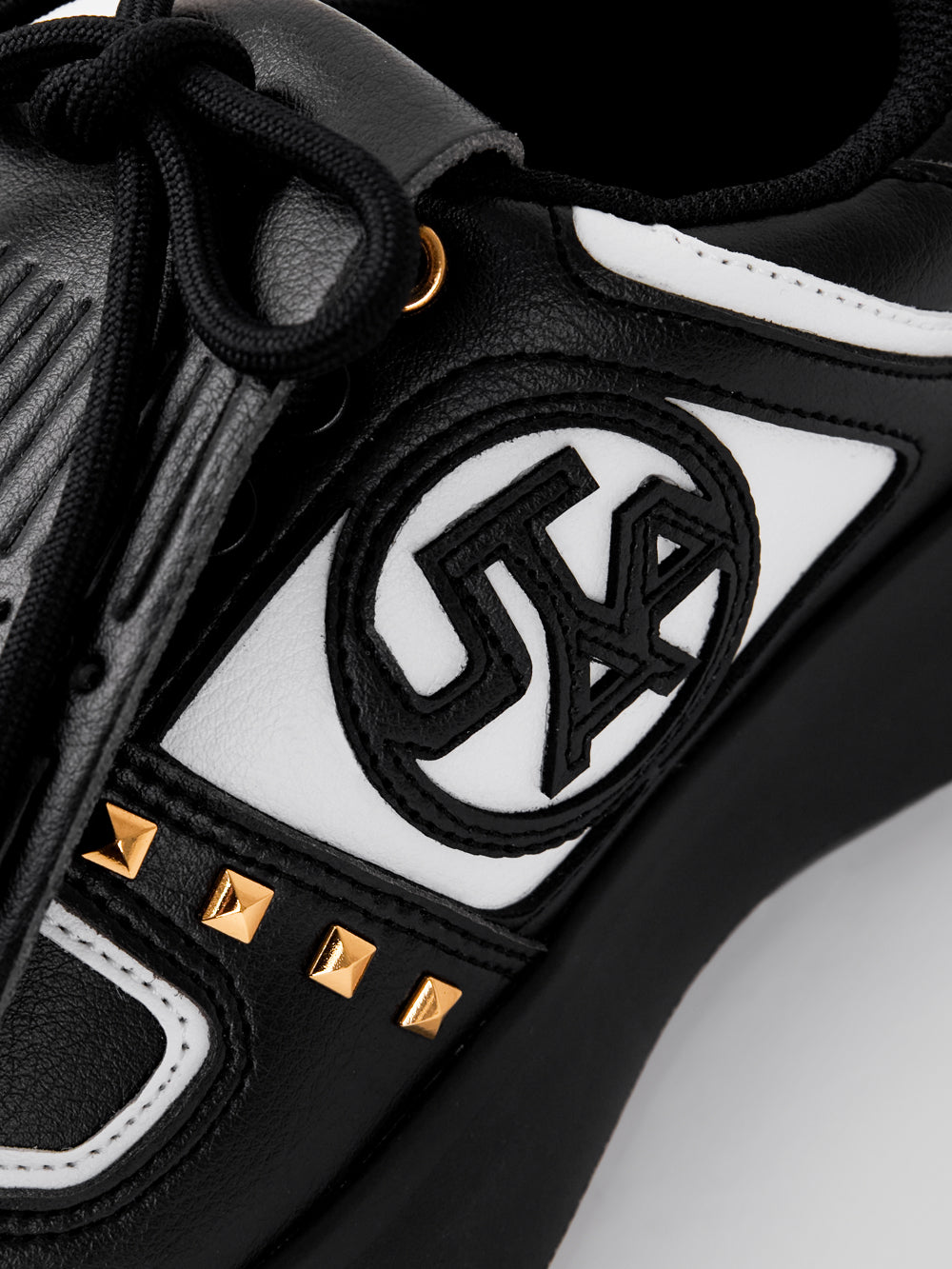 ゴールデンスタッズフラッシュダービー キルティスニーカー : レディース