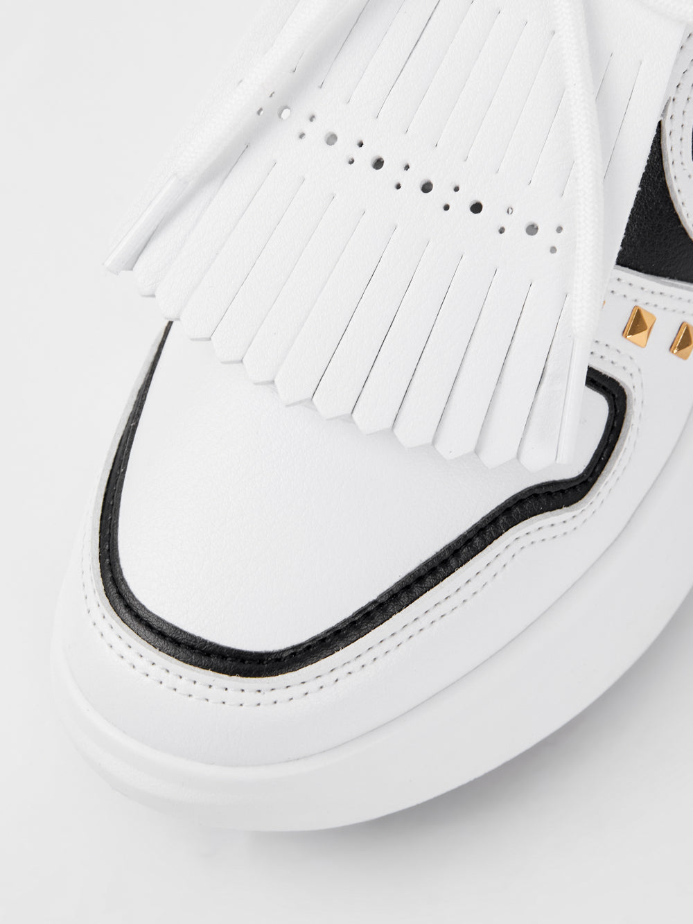 ゴールデンスタッズフラッシュダービー キルティスニーカー : レディース