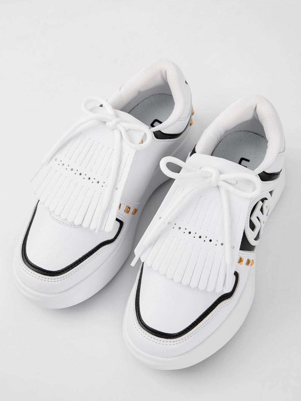 ゴールデンスタッズフラッシュダービー キルティスニーカー : レディース