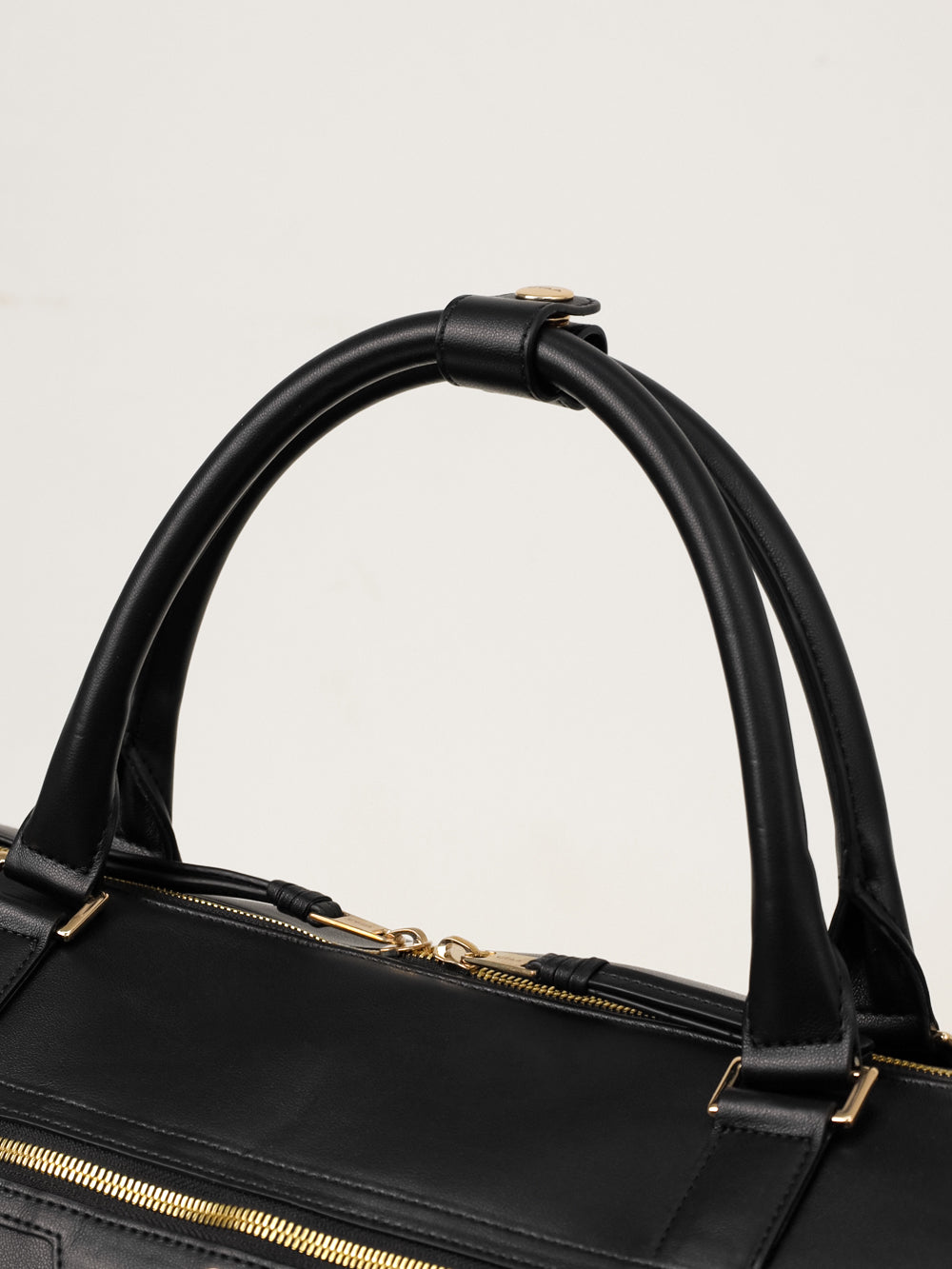 UTAA ゴールデンスタッドフラッシュボストンバッグ : Women's