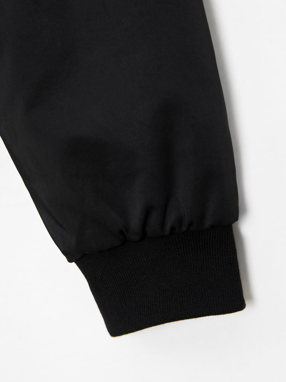 エアリー シンボル ギルト アウトポケット ダウン ジャンパー