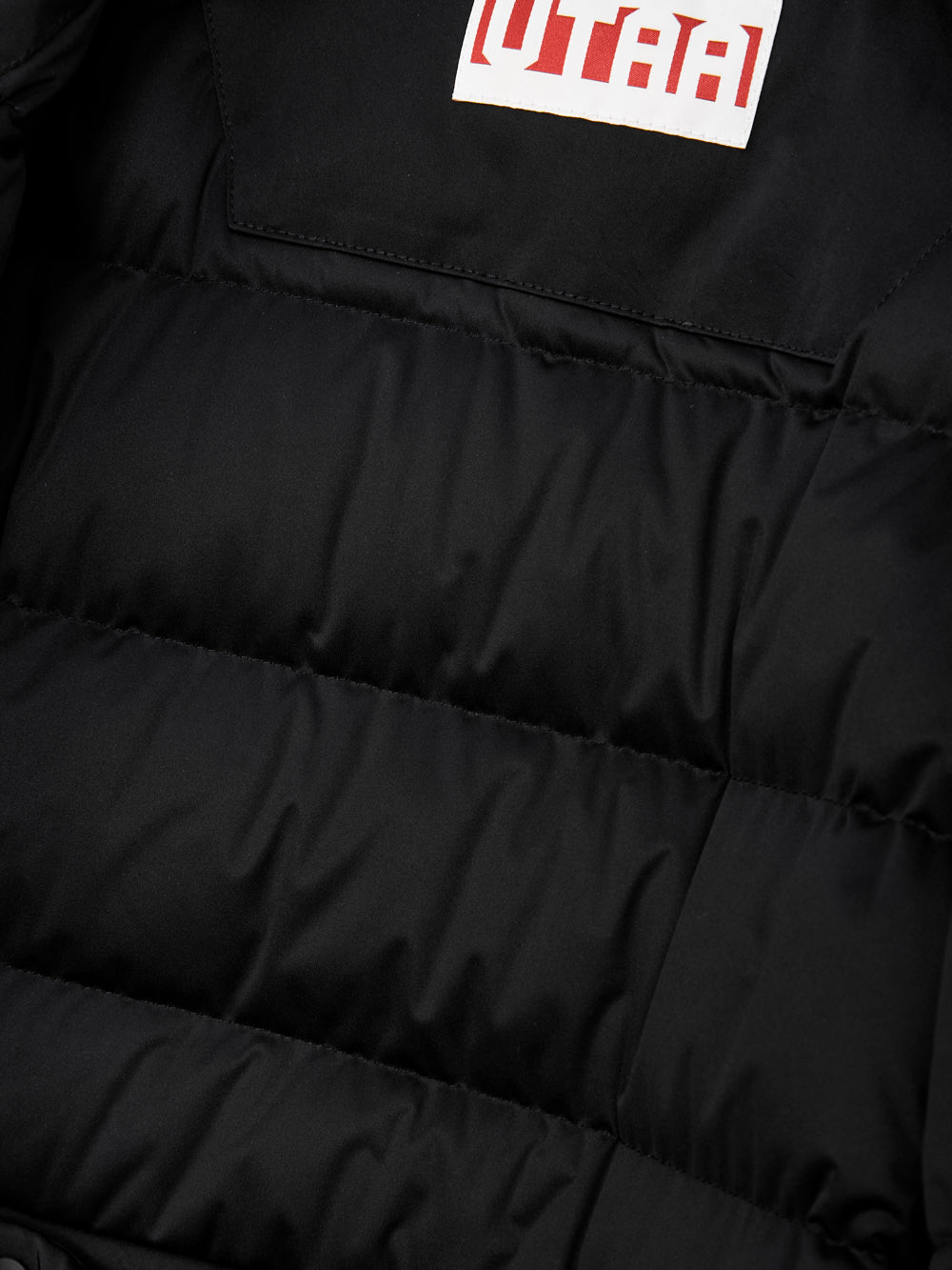 エアリー シンボル ギルト アウトポケット ダウン ジャンパー