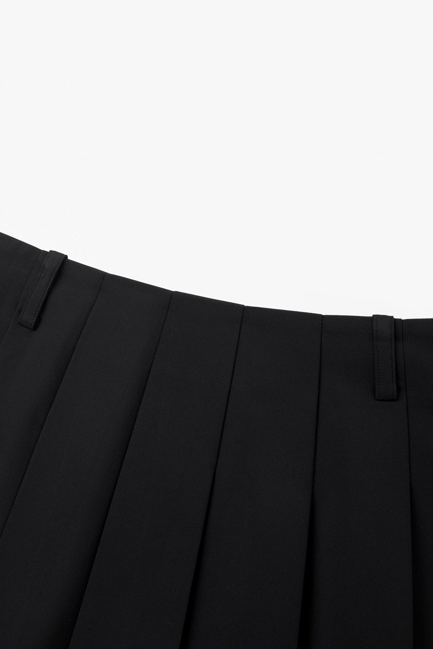 UTAA クレストゴールデンエッジプリーツスカート ブラック : Women's