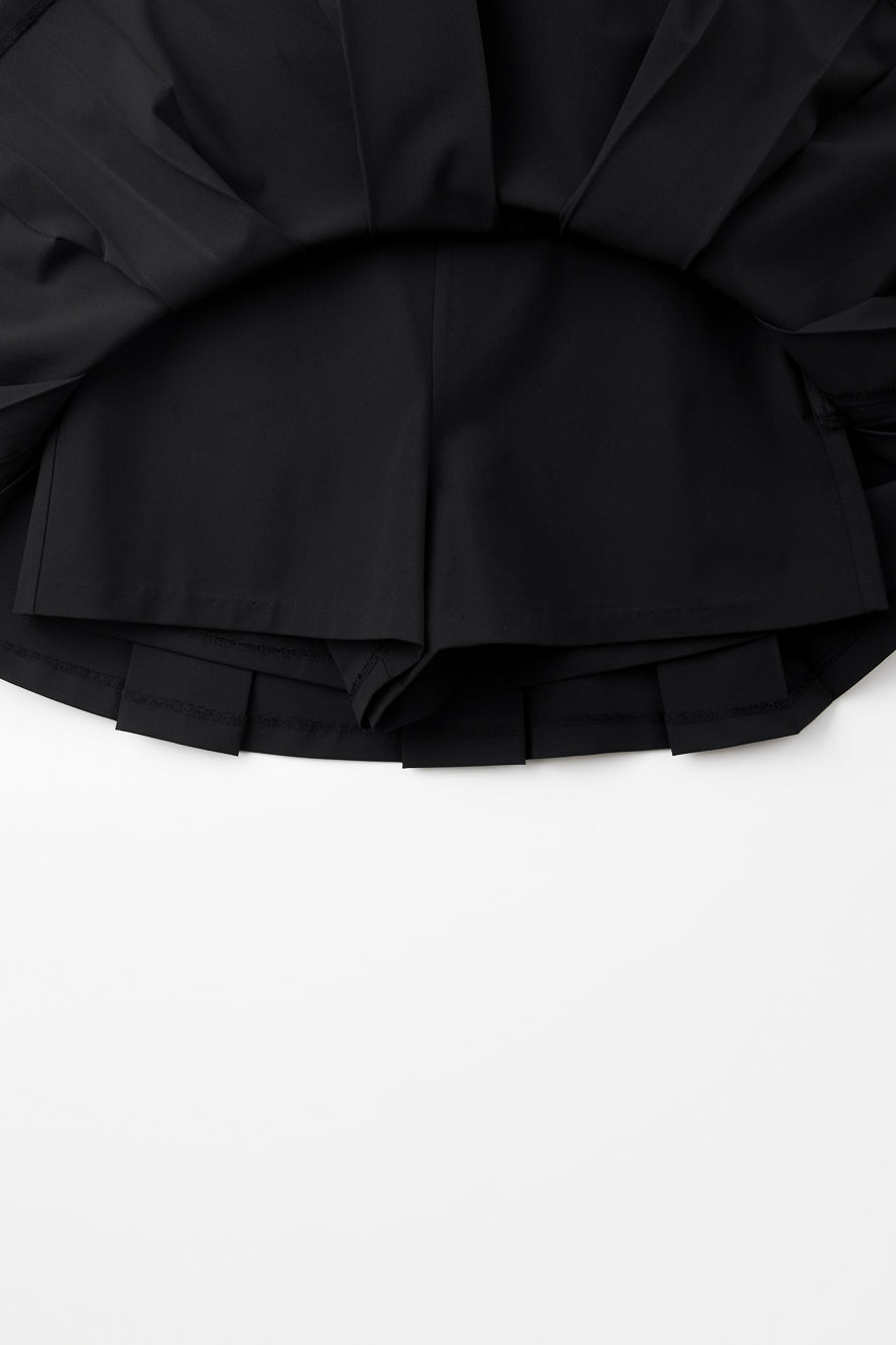 UTAA クレストゴールデンシンボルポケットプリーツスカート ブラック : Women's