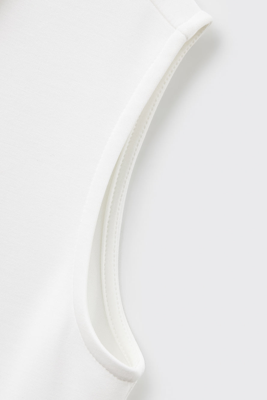 UTAA イーズシンボルボタンPKスリーブレス ホワイト：レディース