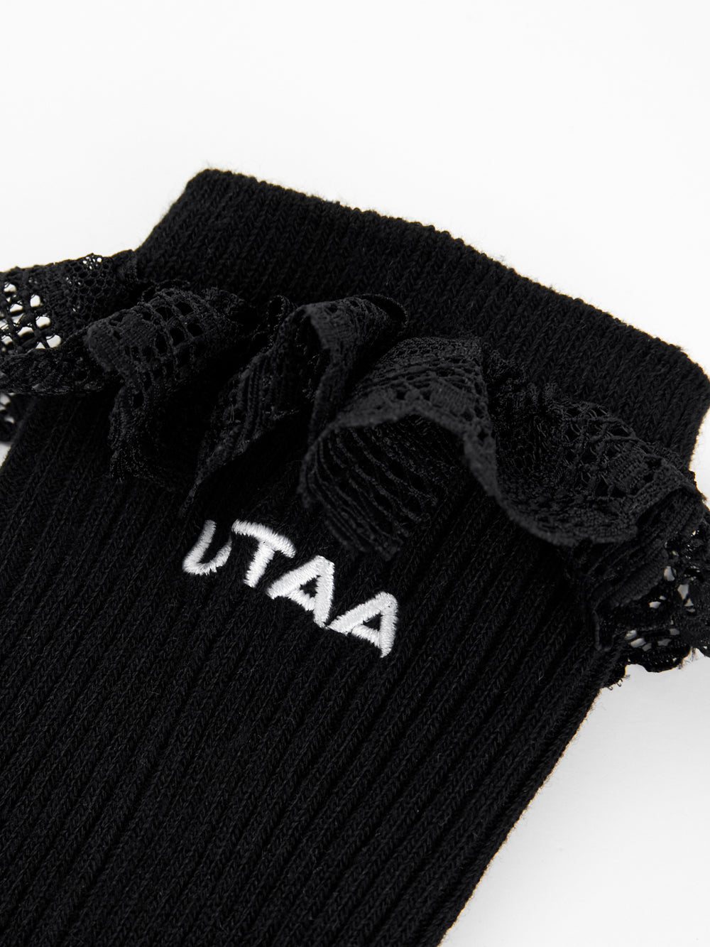 UTAA パンチングレースロゴニーソックス ブラック : Women's