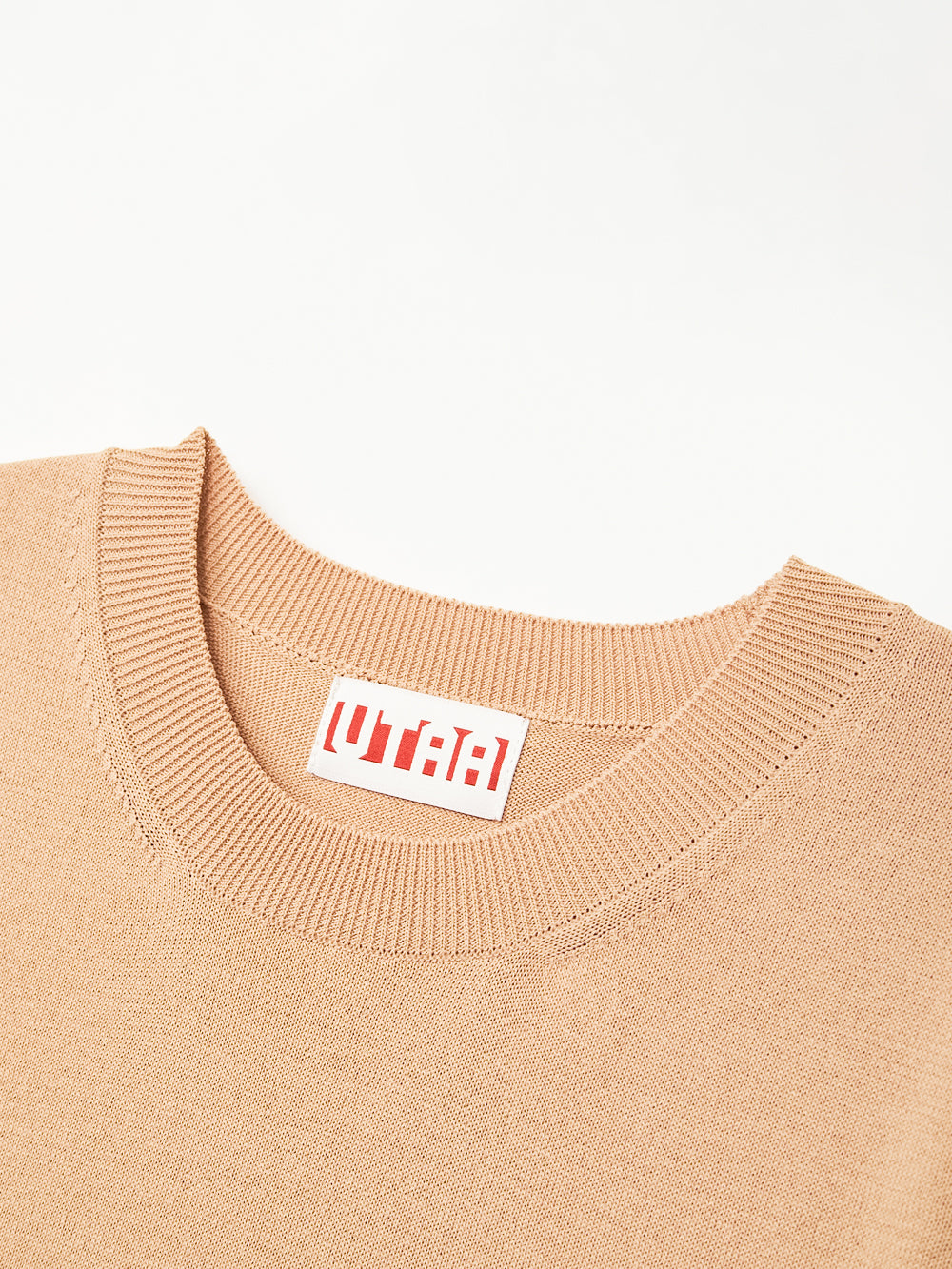 UTAA サハラボールドロゴクラシックニット ベージュ : Women's